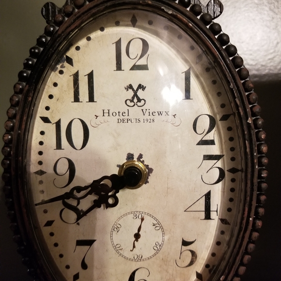 Clock - Picture 6 of 7